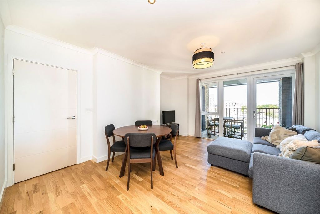 Property photo 2 of 7