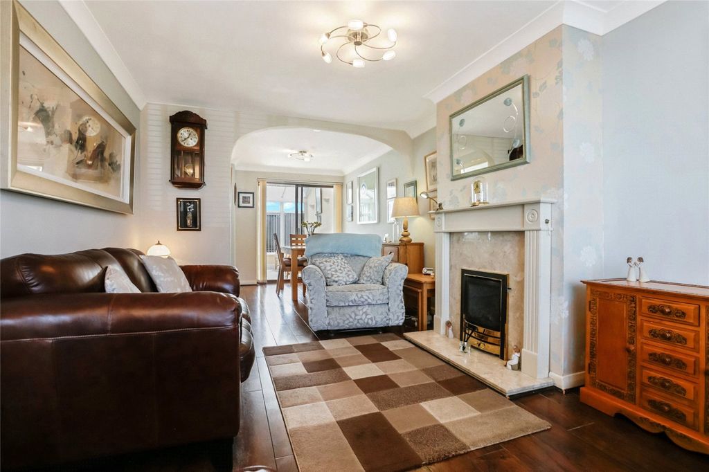 Property photo 3 of 12 Picture No. 04