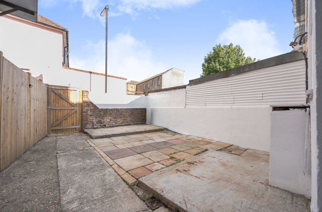 Property photo 1 of 7 Patio