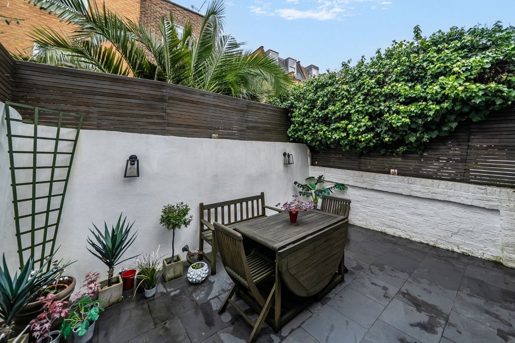 Property photo 3 of 18 Picture No. 02