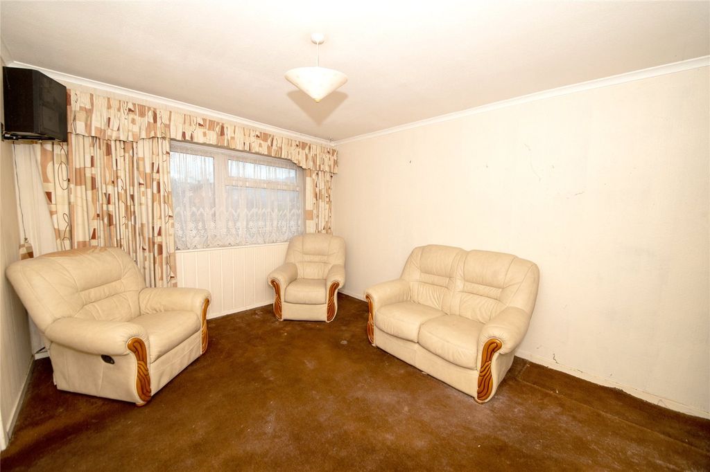 Property photo 2 of 11 Picture No. 30