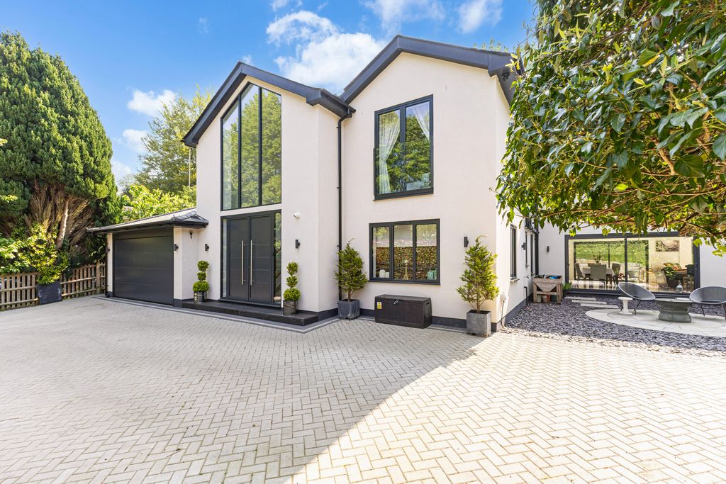 Property photo 1 of 36
