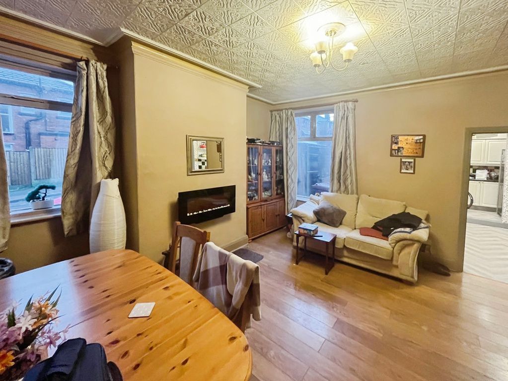 Property photo 2 of 12 Lounge