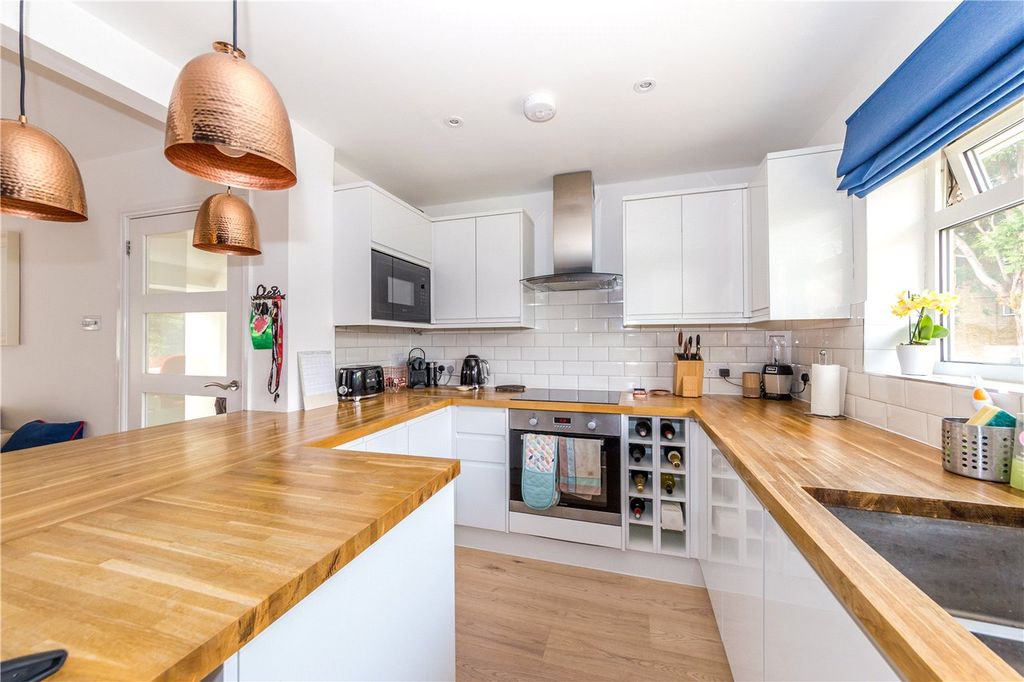Property photo 3 of 15 Kitchen