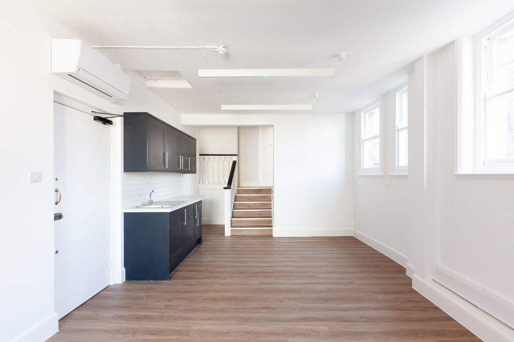 Property photo 1 of 9 Photo 9