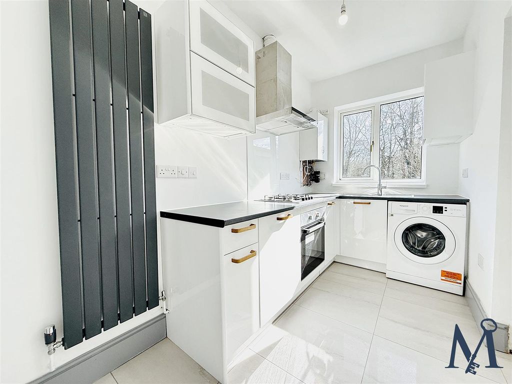 Property photo 2 of 22 Kitchen
