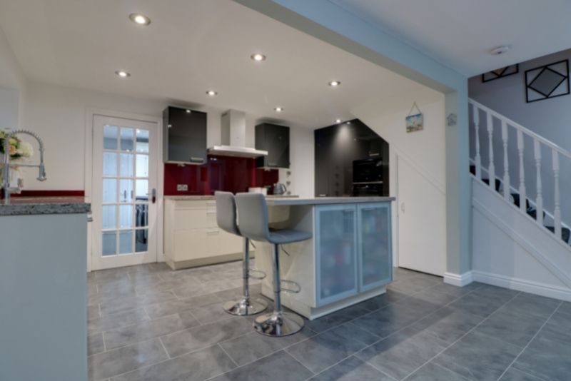 Property photo 2 of 21 Img_3336-Img_3338