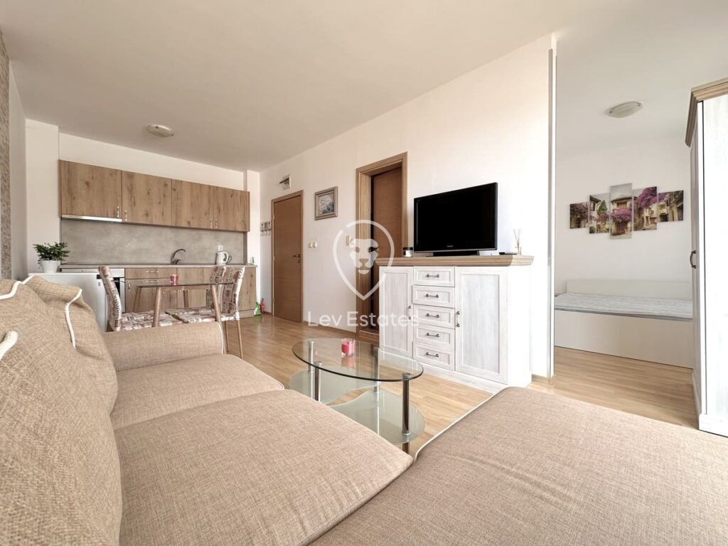 Property photo 2 of 13