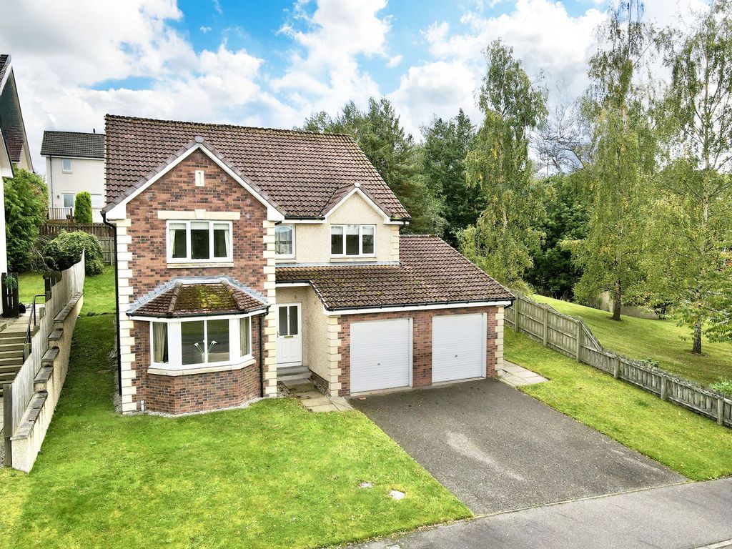 Property photo 1 of 27