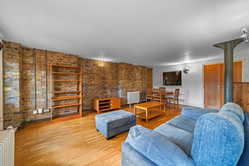 Property photo 3 of 11 Reception Room
