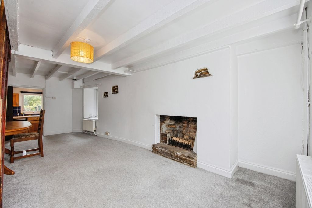 Property photo 2 of 17 Photo