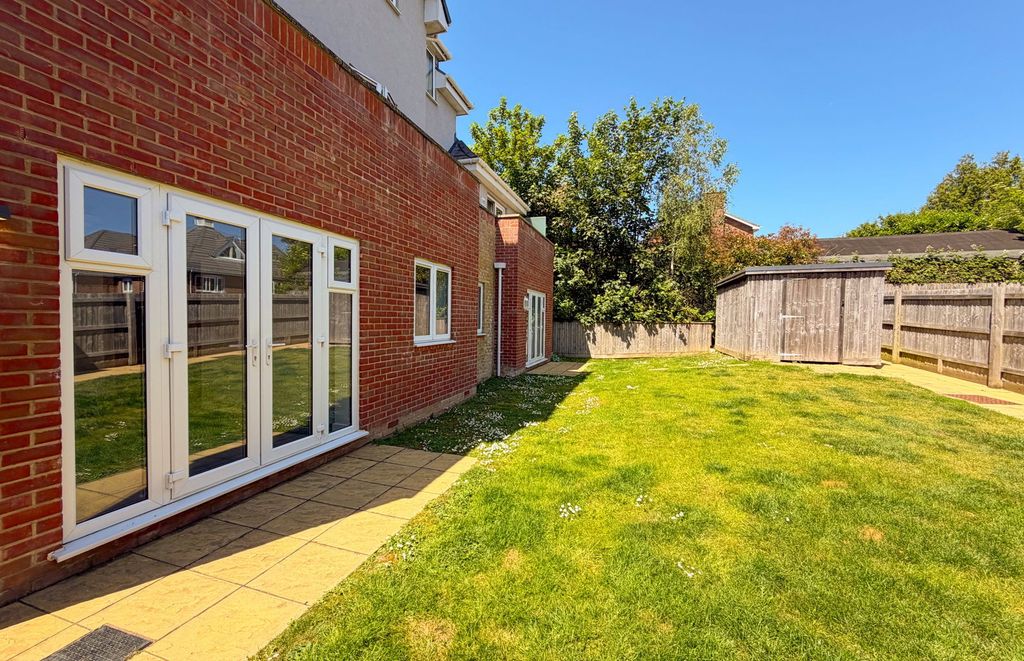 Property photo 3 of 12