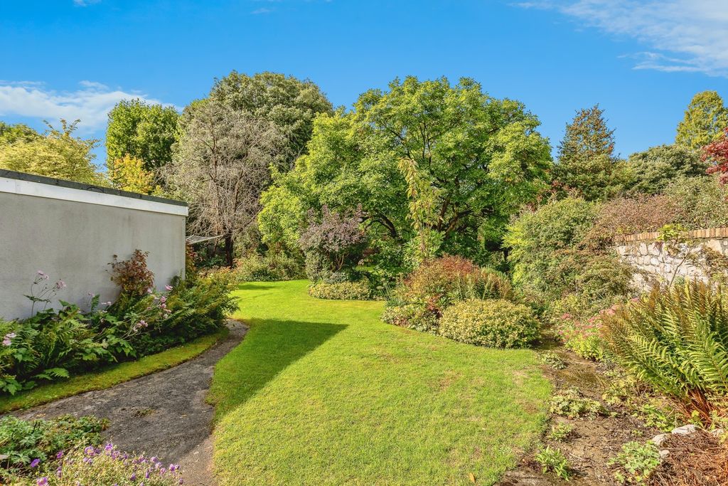 Property photo 1 of 17 Photo