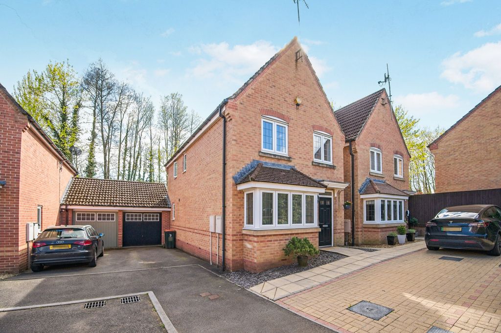 Property photo 1 of 21 Front Of House