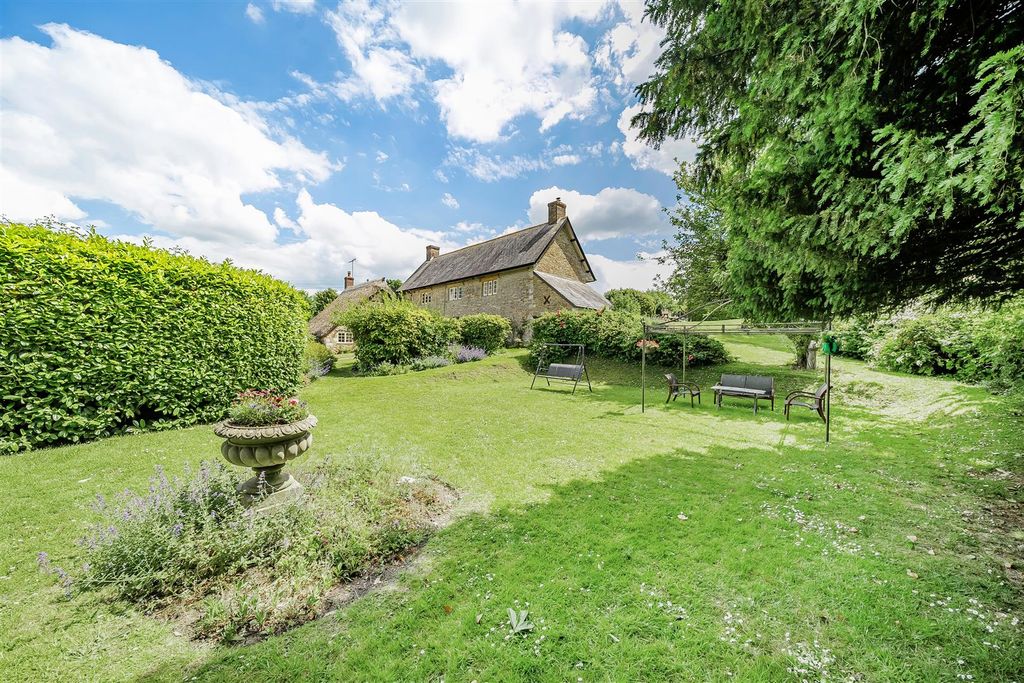 Property photo 2 of 29 Garden