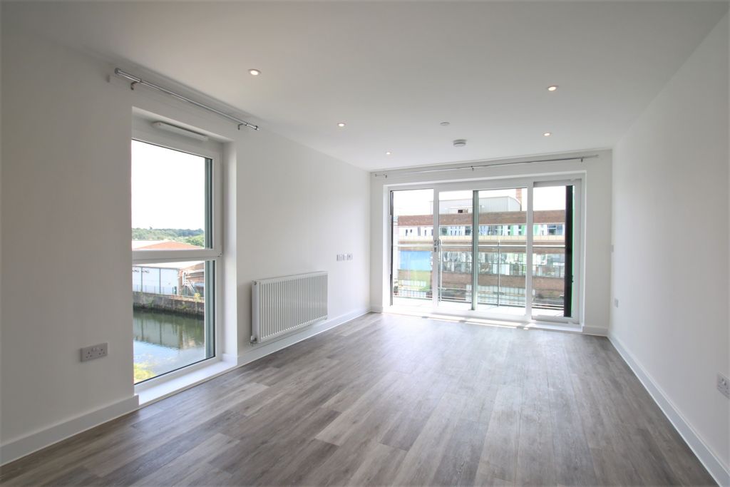 Property photo 3 of 16 Img_9481