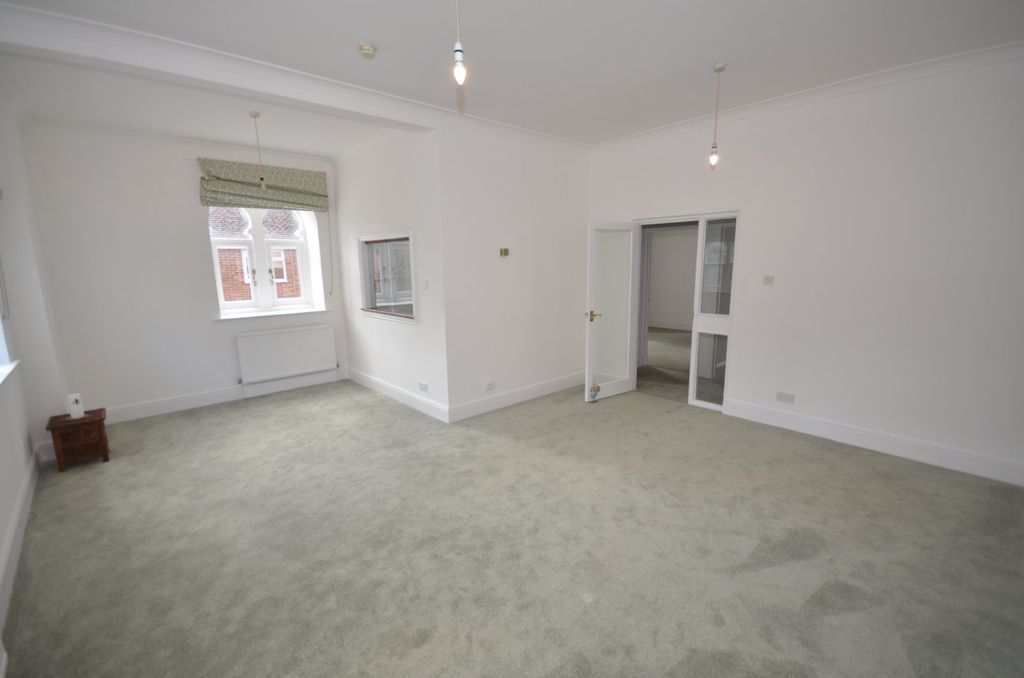 Property photo 3 of 7 Picture No. 06