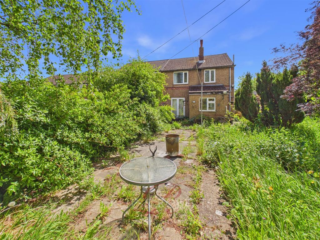 Property photo 2 of 19 Cam04884G0-Pr0146-Still005.Jpg