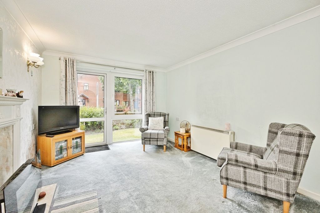 Property photo 2 of 12 Pbox-Img.Jpg