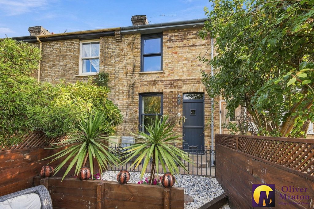 Property photo 2 of 21