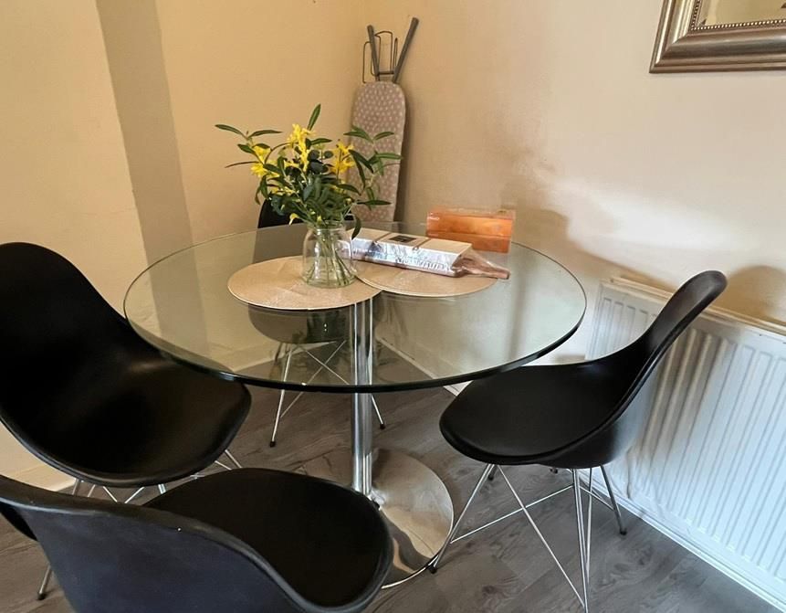 Property photo 3 of 7 4