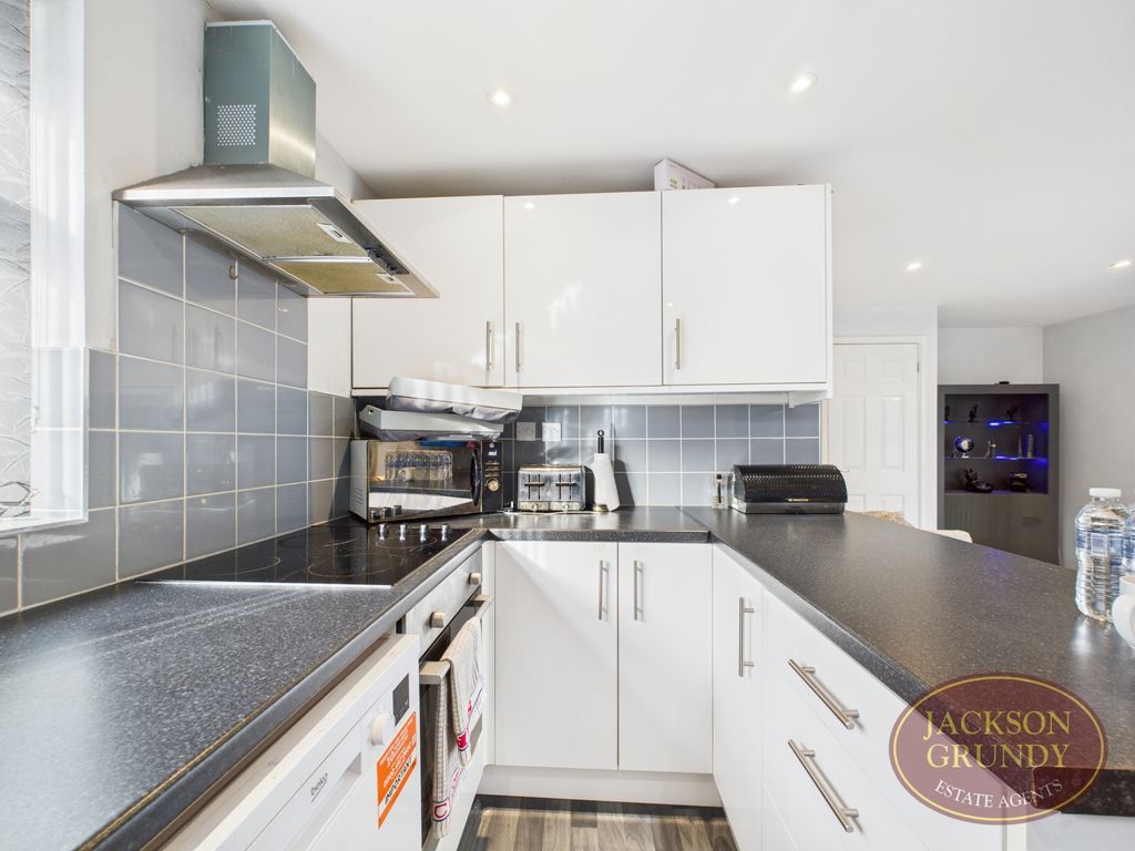 Property photo 2 of 9 Portland Place