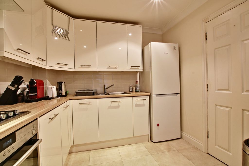 Property photo 3 of 13 2615873