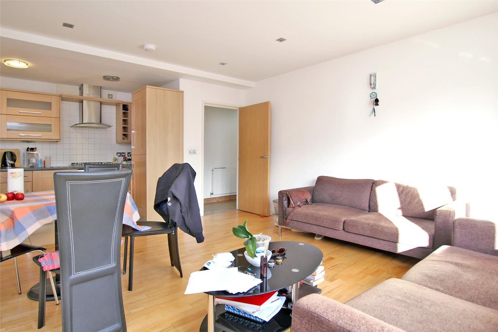 Property photo 3 of 10