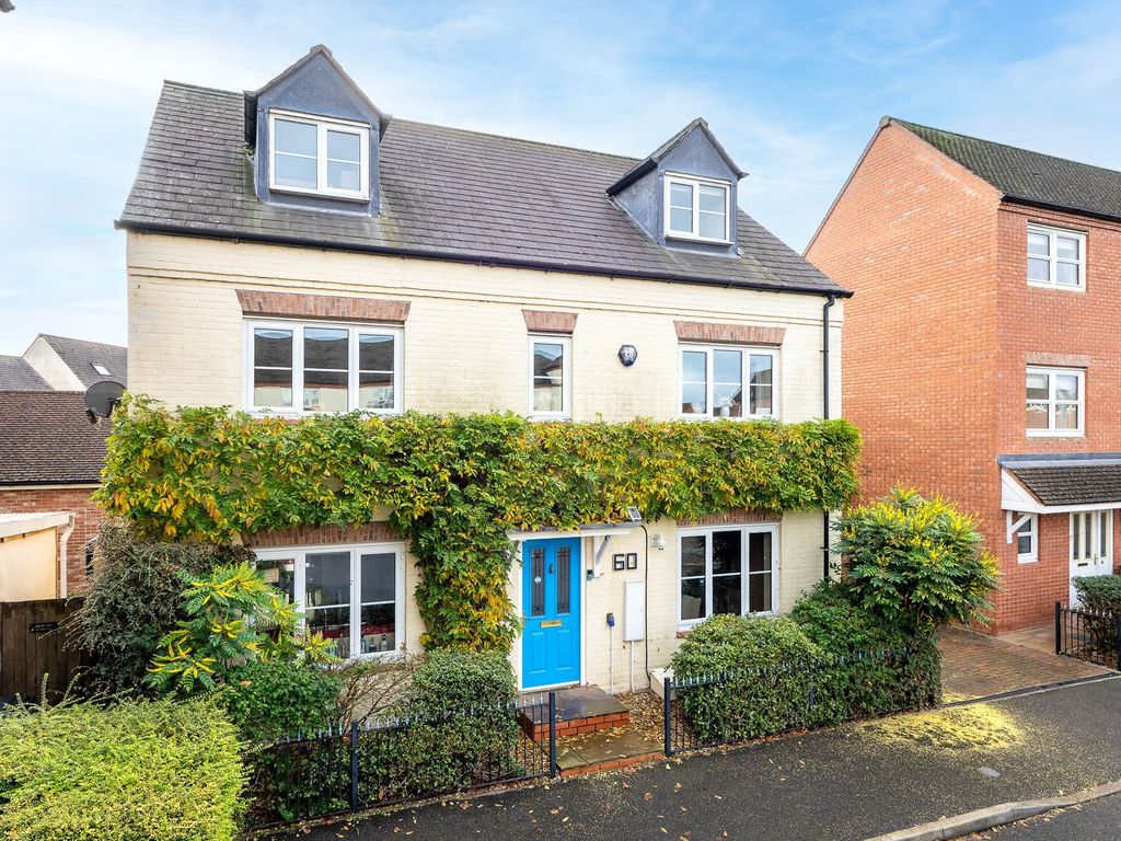 Property photo 2 of 40