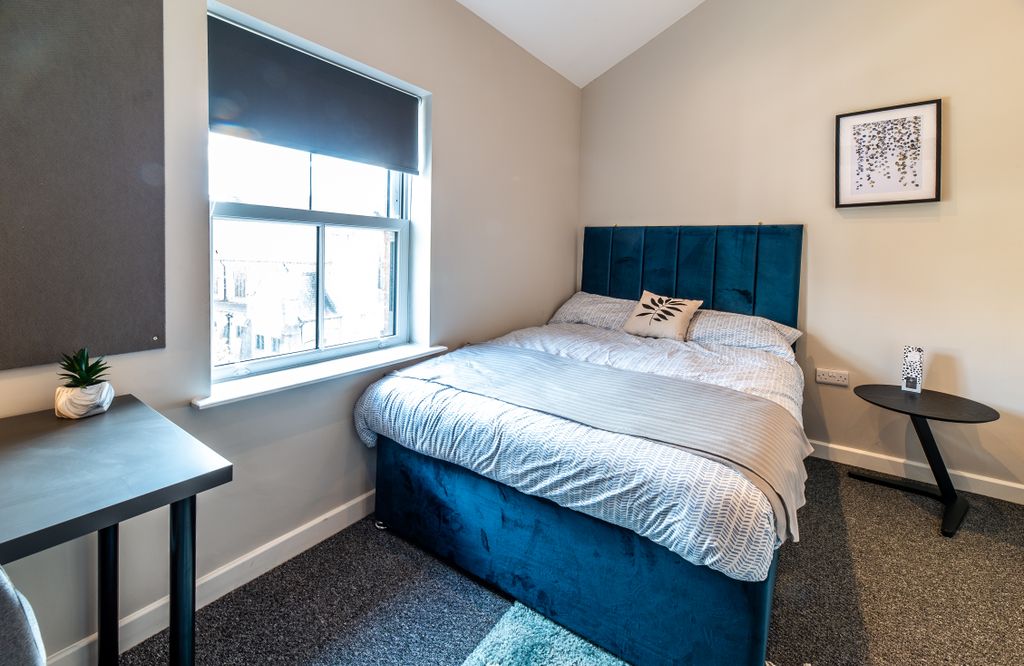 Property photo 3 of 18 The Maze Apt 7-009