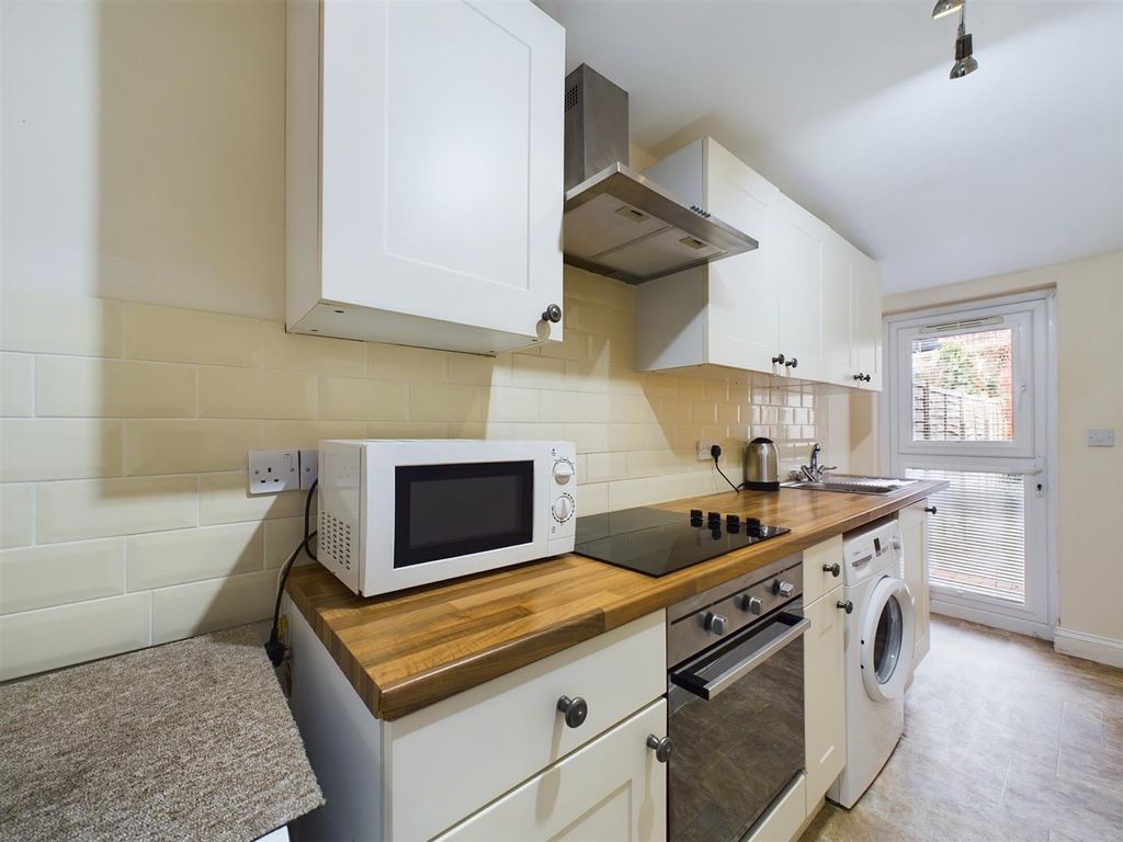 Property photo 3 of 9 Cam02534G0-Pr0093-Still002.Jpg