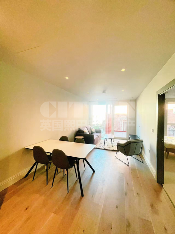 Property photo 2 of 8