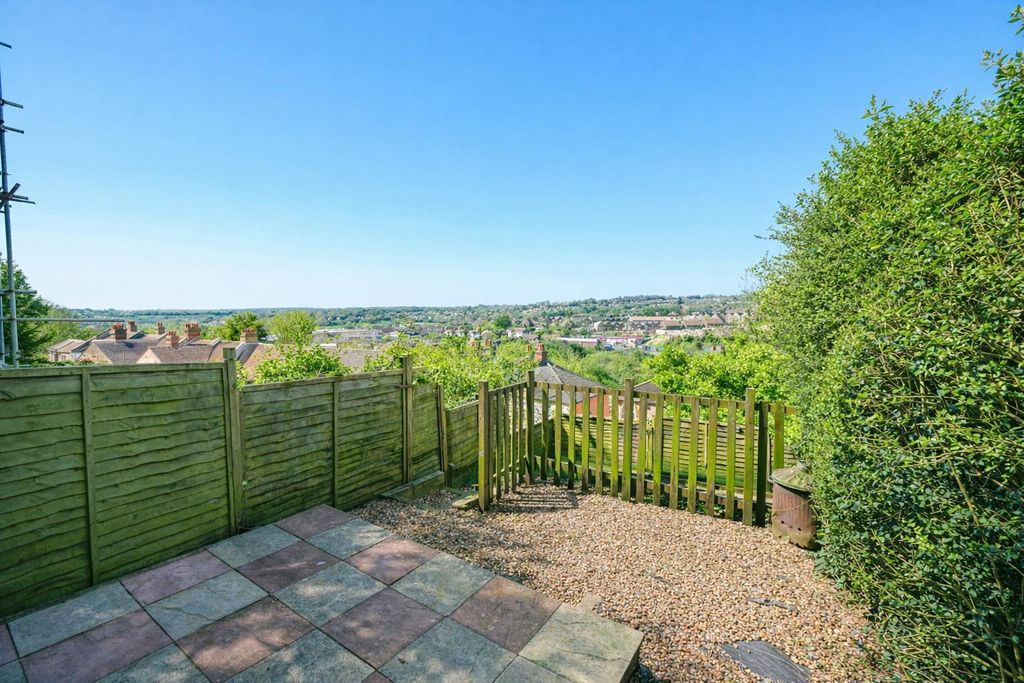 Property photo 2 of 18 E336E482-56E6-4E56-9684-c122Ffd1E044.Png