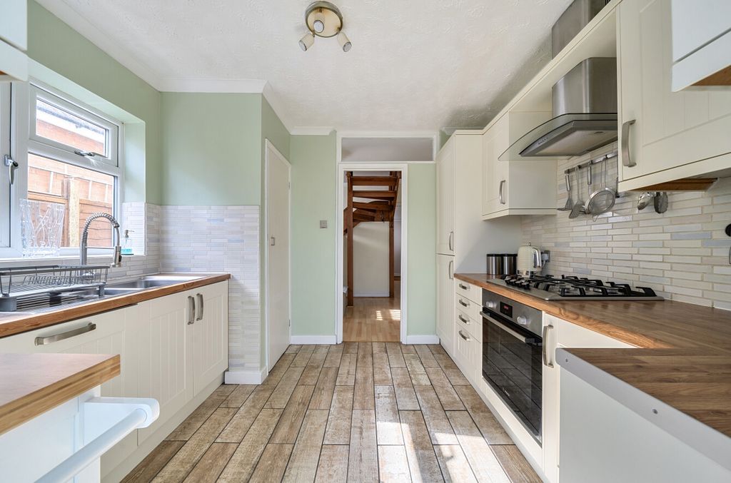 Property photo 3 of 21 1479495-7-6A4229F...