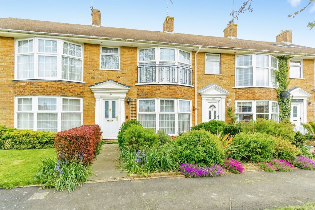 Property photo 1 of 18