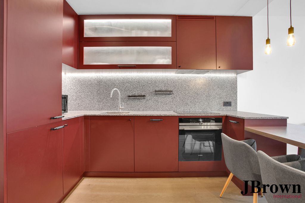 Property photo 2 of 29