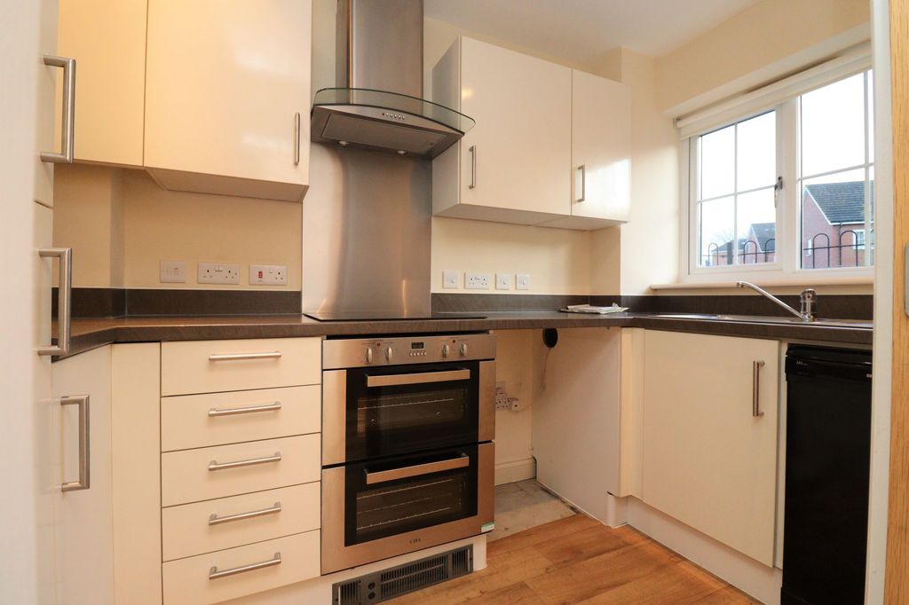 Property photo 2 of 12
