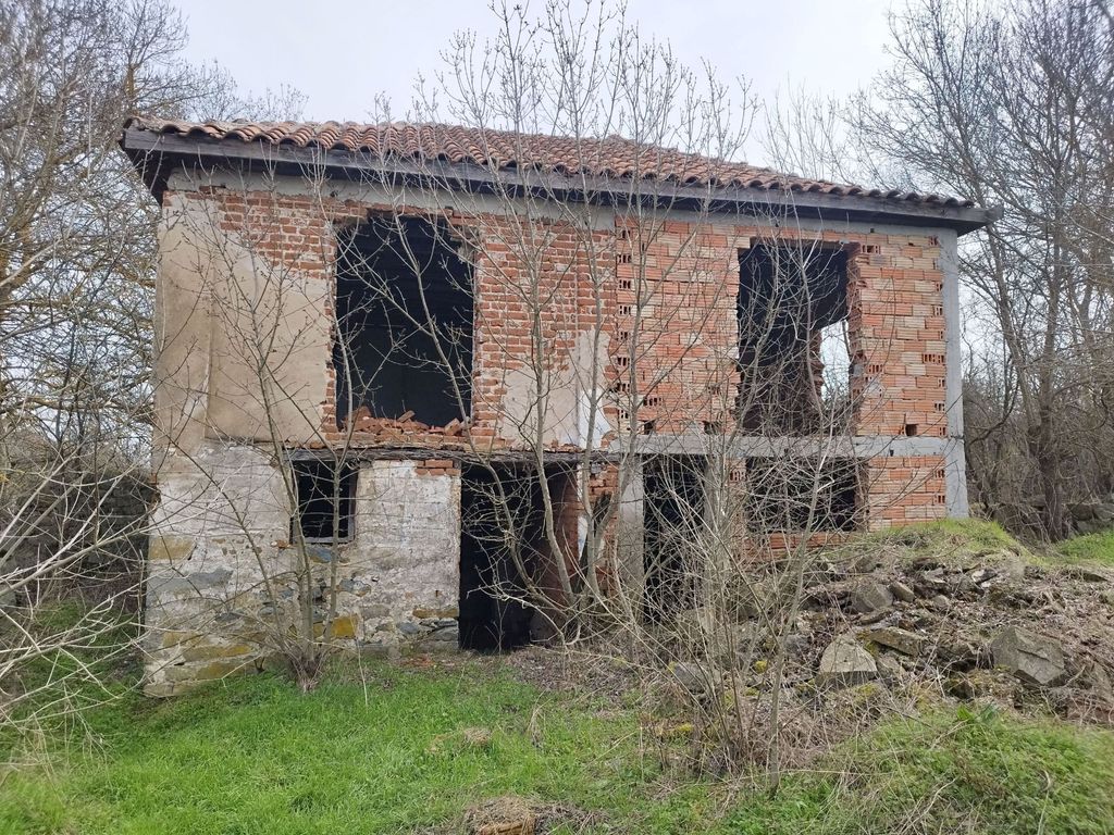 Property photo 1 of 4