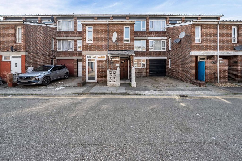 Property photo 1 of 26