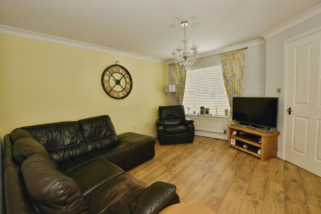 Property photo 2 of 16 Pbox-Img.Jpg