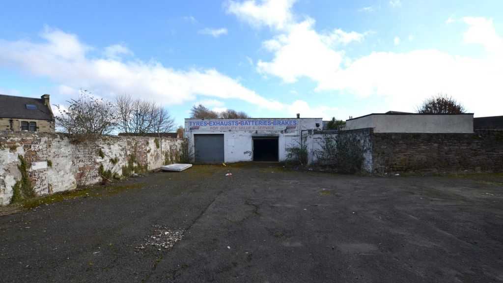 Property photo 1 of 8 Allied-Surveyors-Scotland-112A Rosslyn Street-Gara