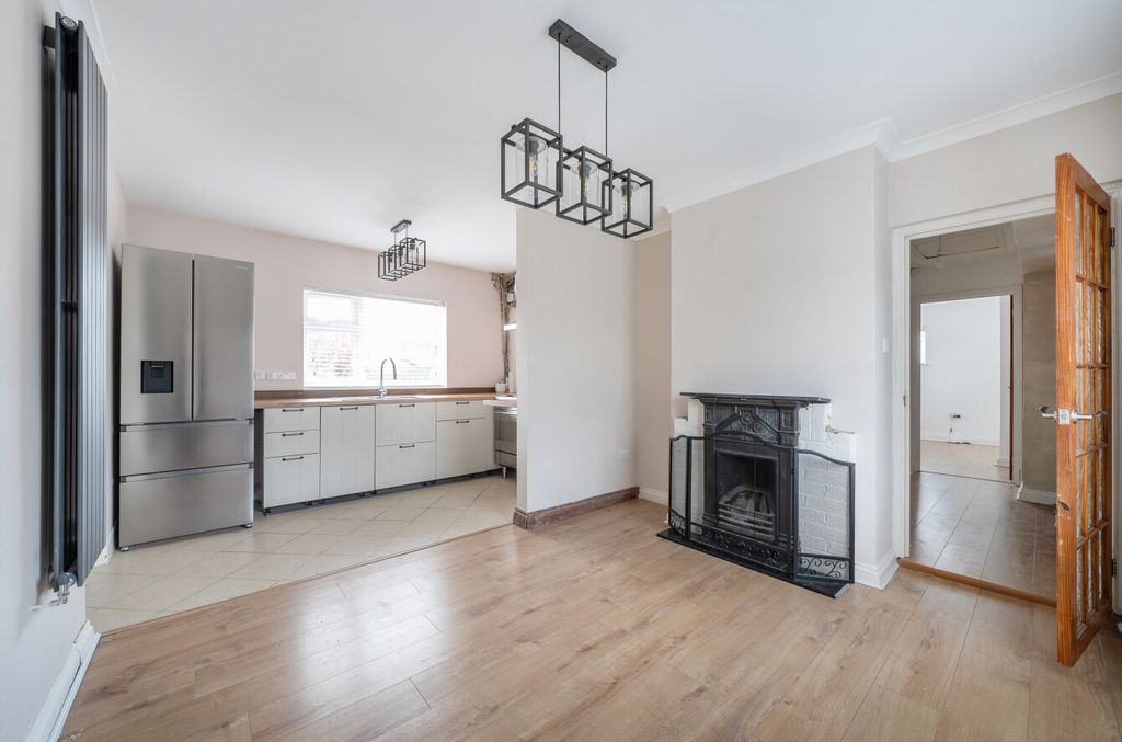 Property photo 2 of 16 Kitchen/Diner