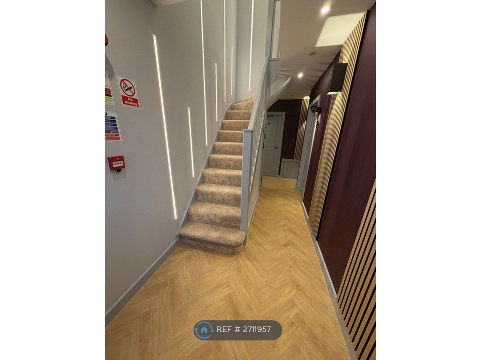 Property photo 2 of 33