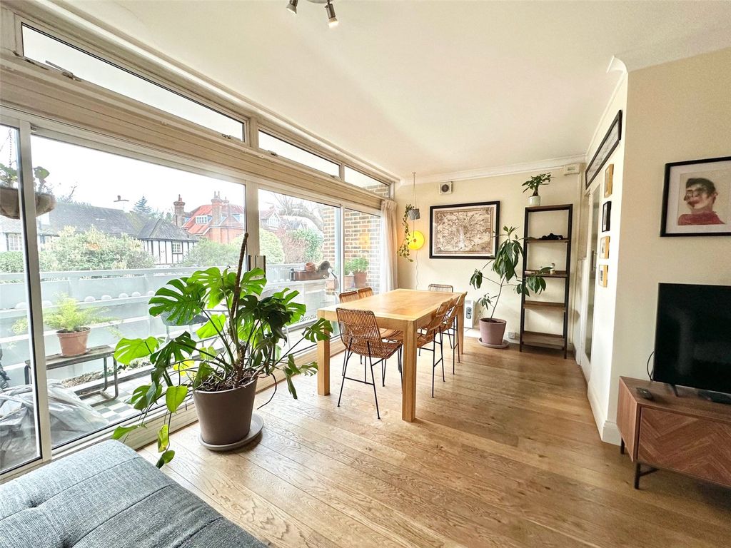 Property photo 2 of 11 Picture No. 10