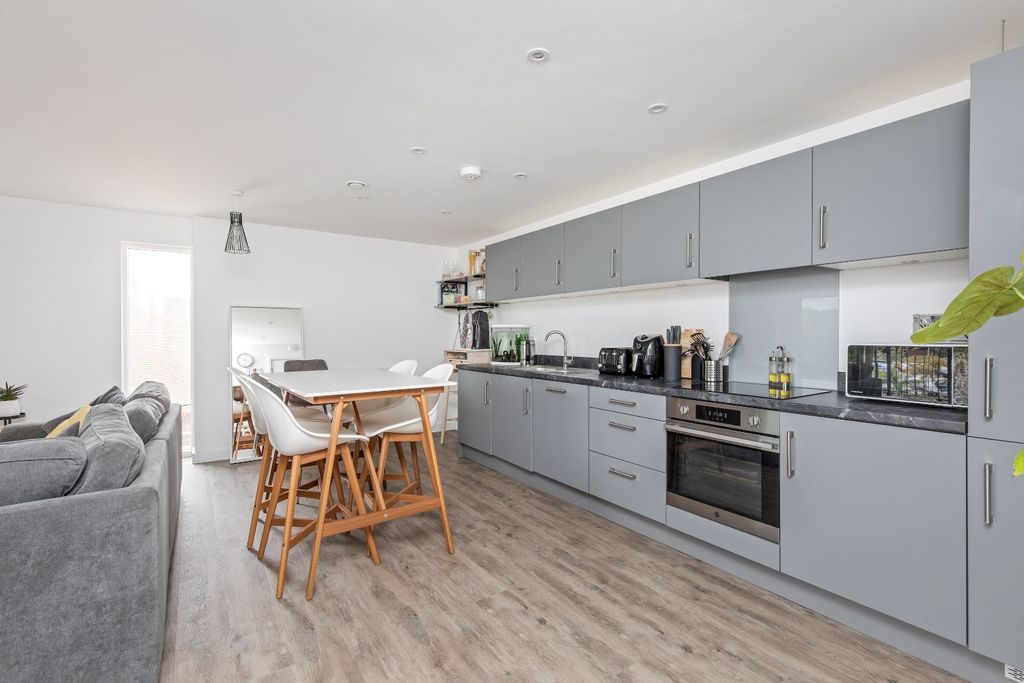 Property photo 2 of 12 3514544