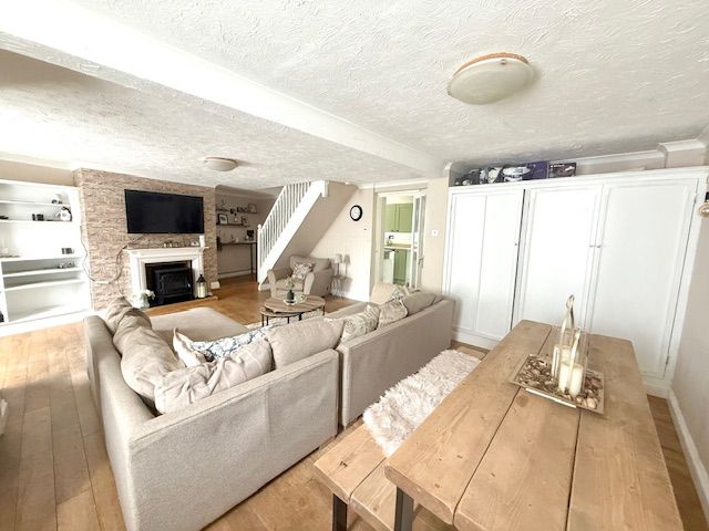 Property photo 3 of 10 Living Room