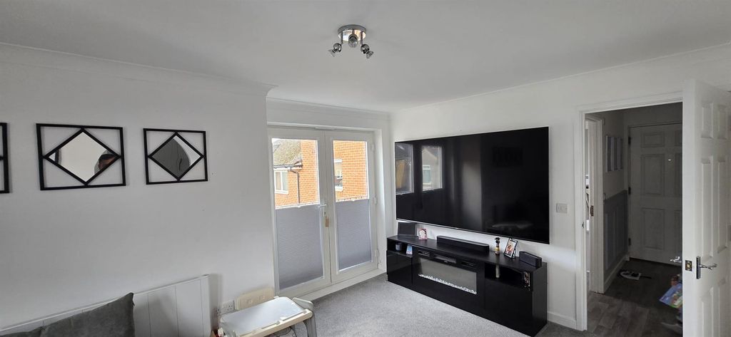 Property photo 3 of 13 Living Room