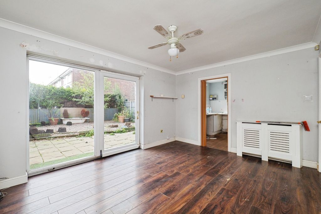 Property photo 2 of 17 Photo