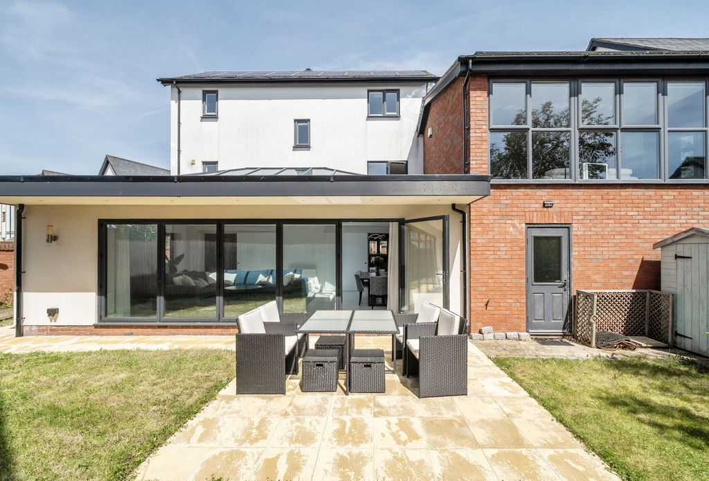 Property photo 1 of 20 1463138-17-6A106c...
