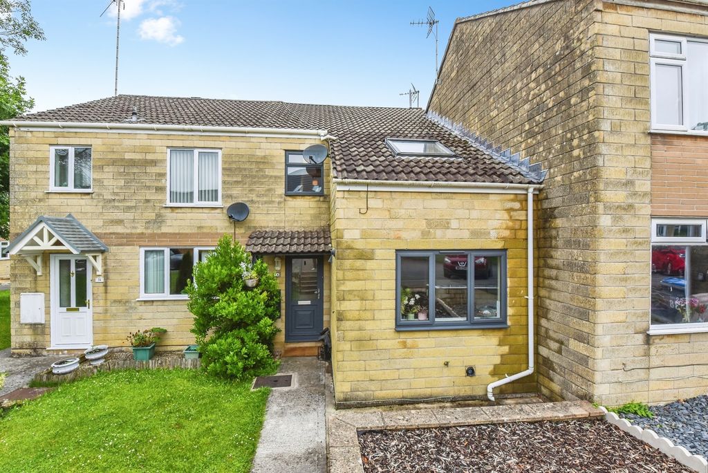 Property photo 2 of 18